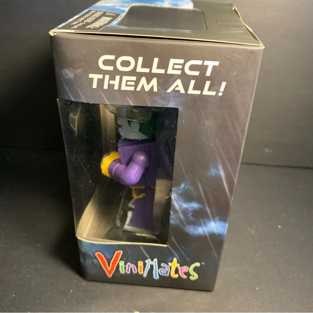 DC‎ Comics Batman Arkham Asylum Vinimates THE JOKER Diamond Select Toys Figure